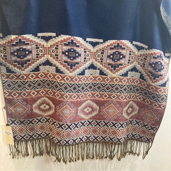 CHERIE BLISS Navy and South Western Pattern Large Scarf Shawl New with Tag - Picture 2 of 11